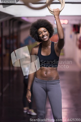 Image of black woman doing dipping exercise