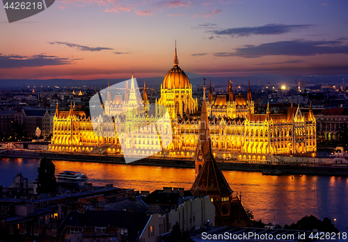 Image of Hungarian parliament in evening