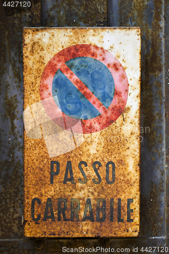Image of Rusty No Parking Sign