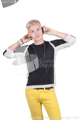 Image of Man in headphones lissening music