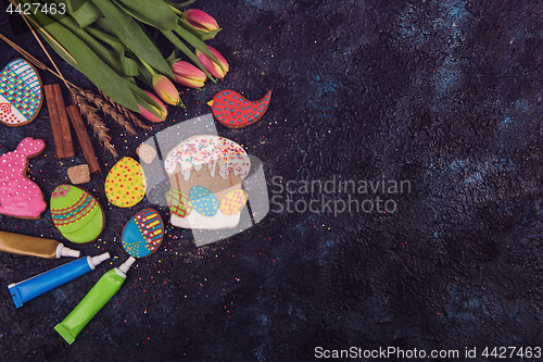Image of Tulips and gingerbread cookies