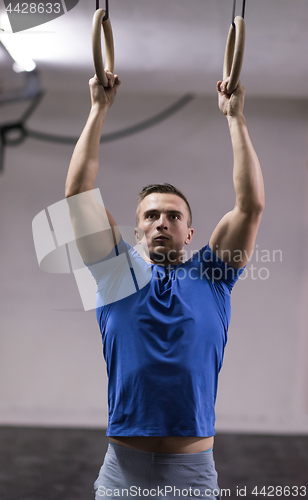 Image of man doing dipping exercise