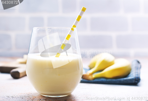 Image of banana smoothie