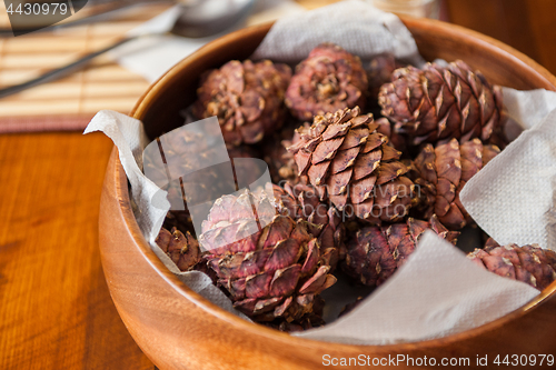 Image of Pine cone closeup