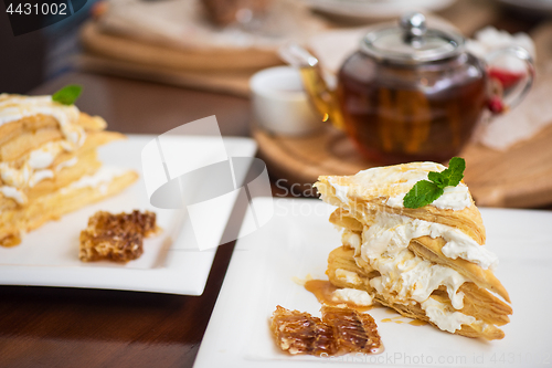 Image of Honey cake with vanilla cream