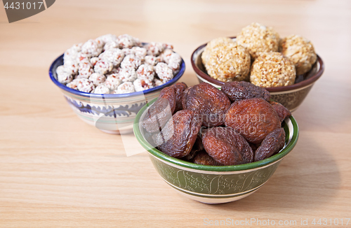 Image of Oriental sweets on a table