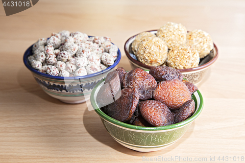 Image of Oriental sweets on a table