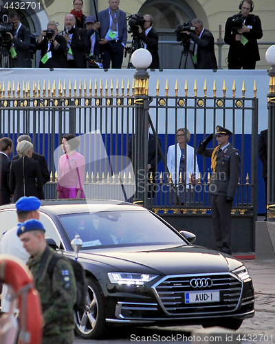 Image of Audi A8 Presidential Palace Scene