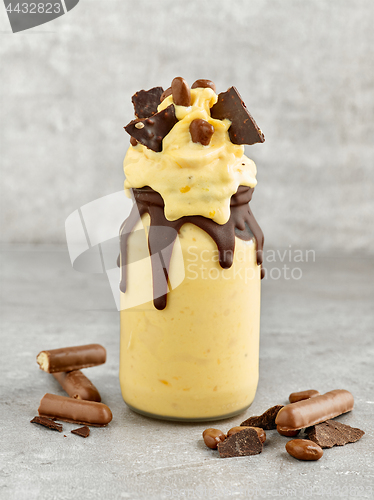 Image of dessert of frozen mango and ice cream