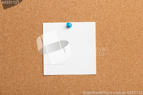 Image of Note paper on cork board