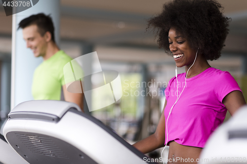 Image of people exercisinng a cardio on treadmill