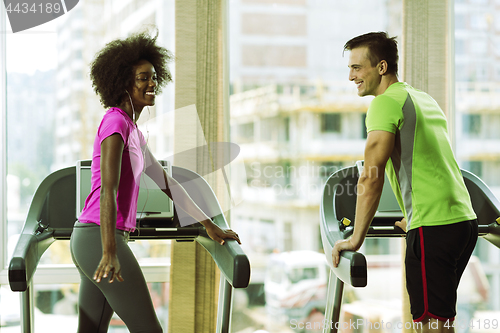 Image of people exercisinng a cardio on treadmill