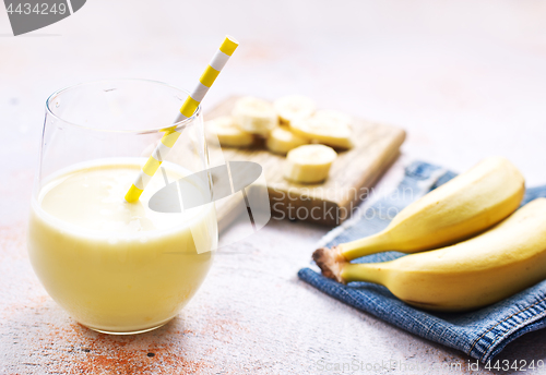 Image of banana smoothie