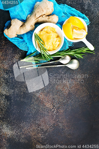 Image of ginger with honey