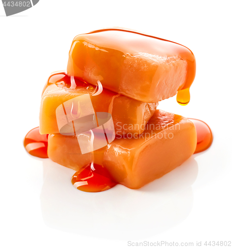 Image of caramel candies and sauce