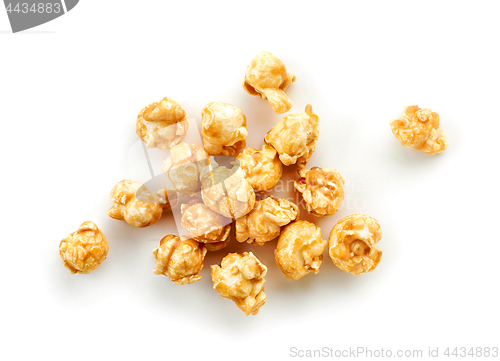 Image of caramel popcorn on a white background