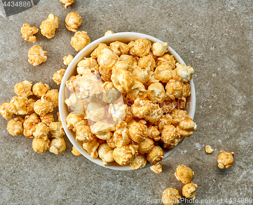 Image of bowl of caramel popcorn