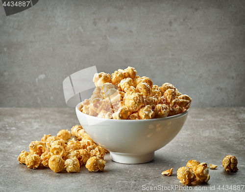 Image of bowl of caramel popcorn