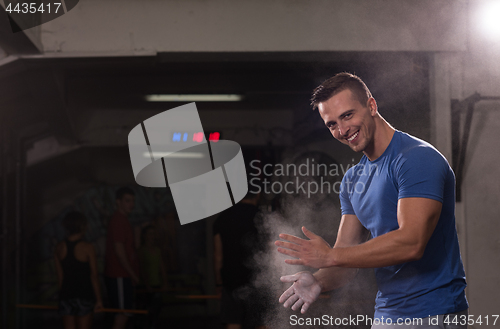 Image of Gym Chalk Magnesium Carbonate hands clapping man