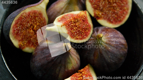 Image of Sweet figs in bowl