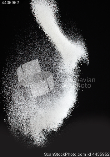 Image of fluffy powdered sugar