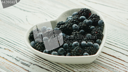 Image of Pile of berries in bowl