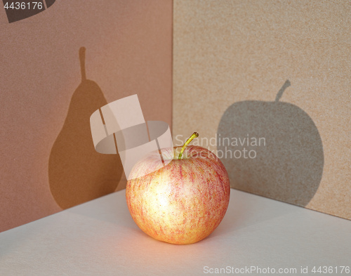 Image of apple with dabble shadows