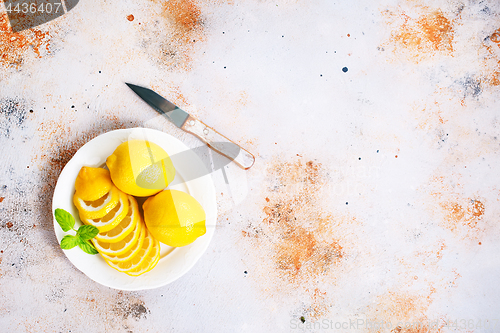 Image of Fresh lemons 