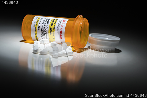 Image of Hydrocodone Pills and Prescription Bottle with Non Proprietary L