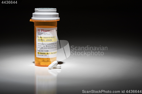 Image of Hydrocodone Pills and Prescription Bottle with Non Proprietary L