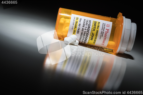 Image of Hydrocodone Pills and Prescription Bottle with Non Proprietary L