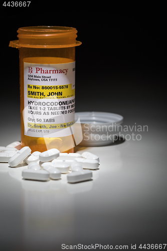 Image of Hydrocodone Pills and Prescription Bottle with Non Proprietary L