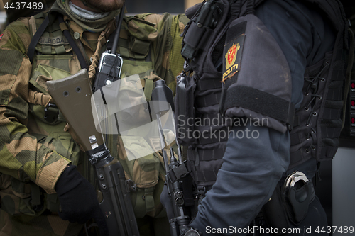 Image of Norwegian Soldier and Norwegian Police