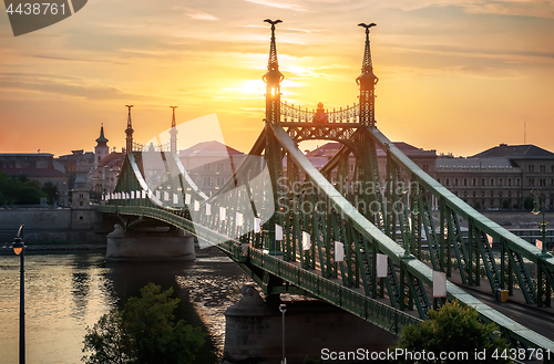 Image of Sun over Liberty Bridge