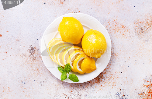 Image of Fresh lemons 