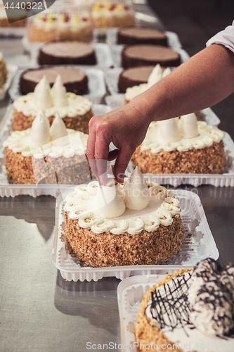 Image of Manual cakes production