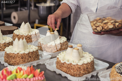 Image of Manual cakes production