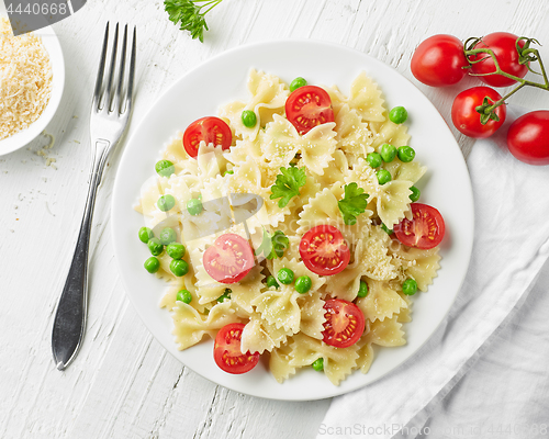 Image of plate of pasta with cheese and vegetables