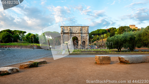 Image of Constantine Arch in Rome