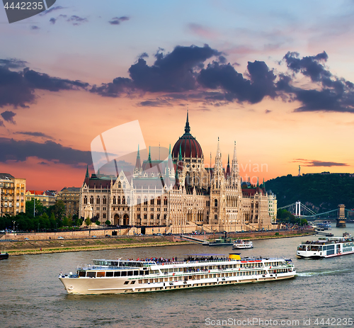 Image of Boats and Parliament