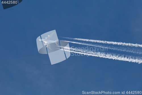 Image of Airliner at cruising altitude