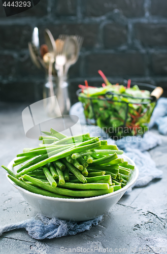 Image of green beans and salad