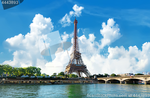 Image of Eiffel Tower in day