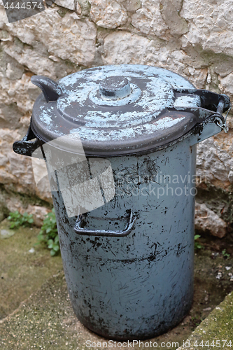 Image of Dustbin