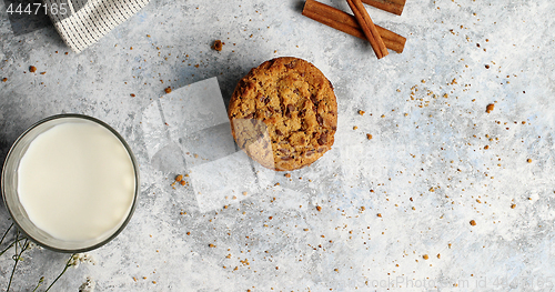 Image of Glass of milk and cookie