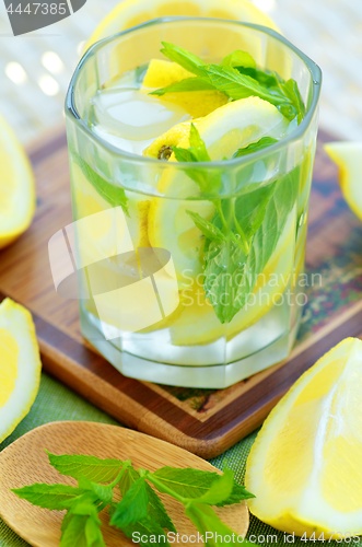 Image of Lemon and Mint Beverage