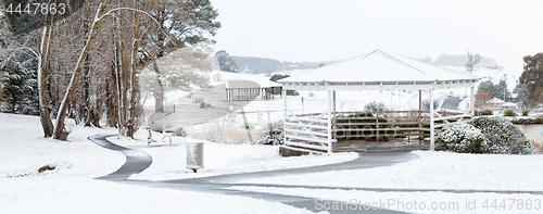 Image of Oberon Common in winter snow