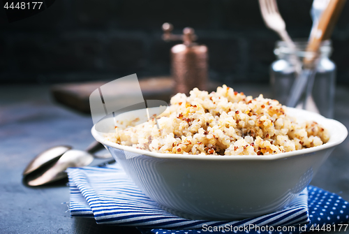 Image of boiled quinoa 