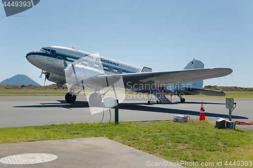 Image of DC-3 at the airport