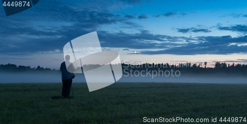 Image of Photographer in a fog field